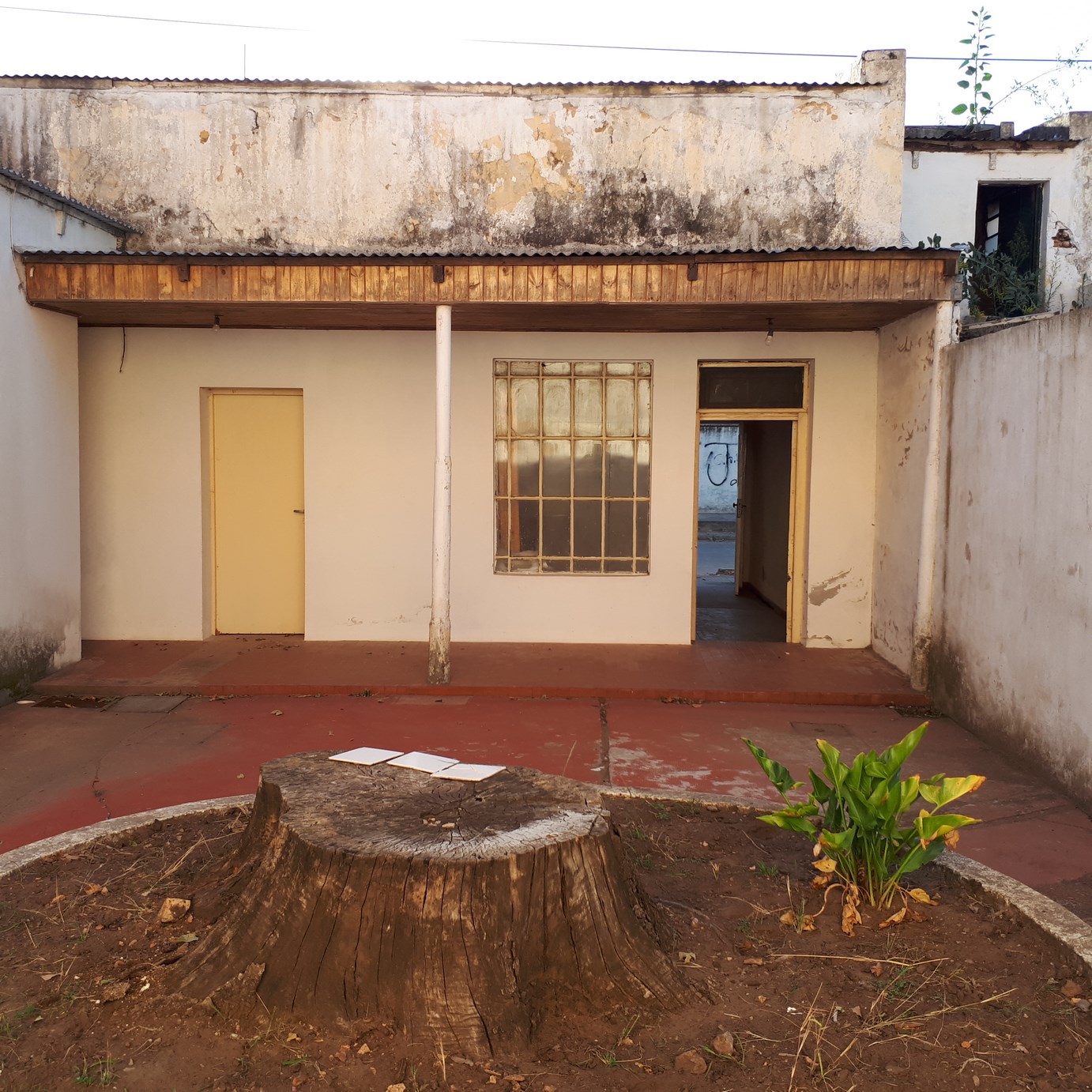 Se vende casa en Riestra, excelente ubicacion, amplios ambientes