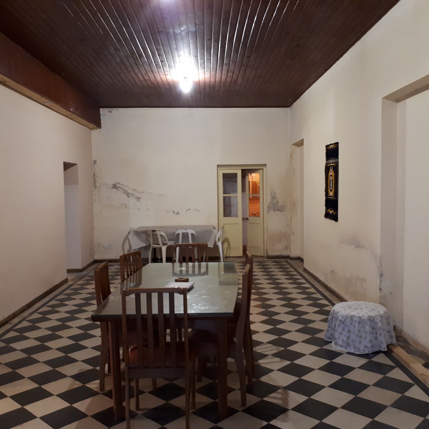 Se vende casa en Riestra, excelente ubicacion, amplios ambientes