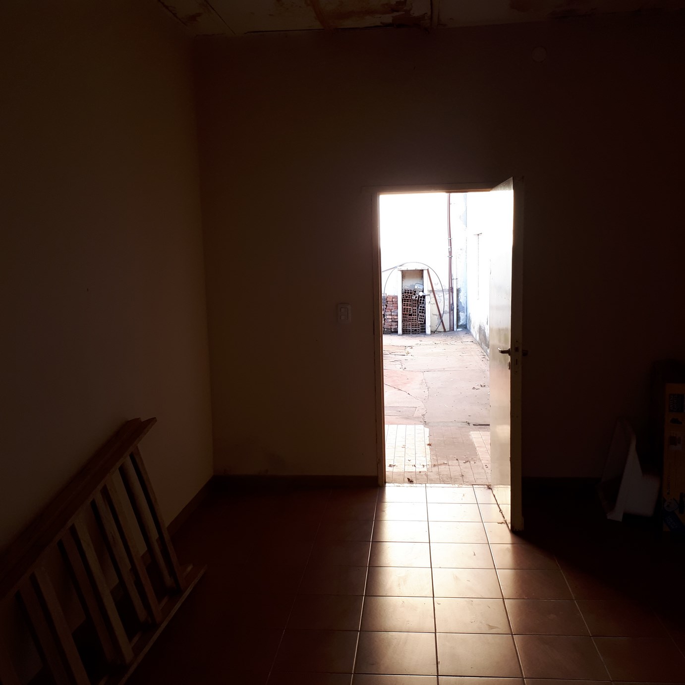 Se vende casa en Riestra, excelente ubicacion, amplios ambientes