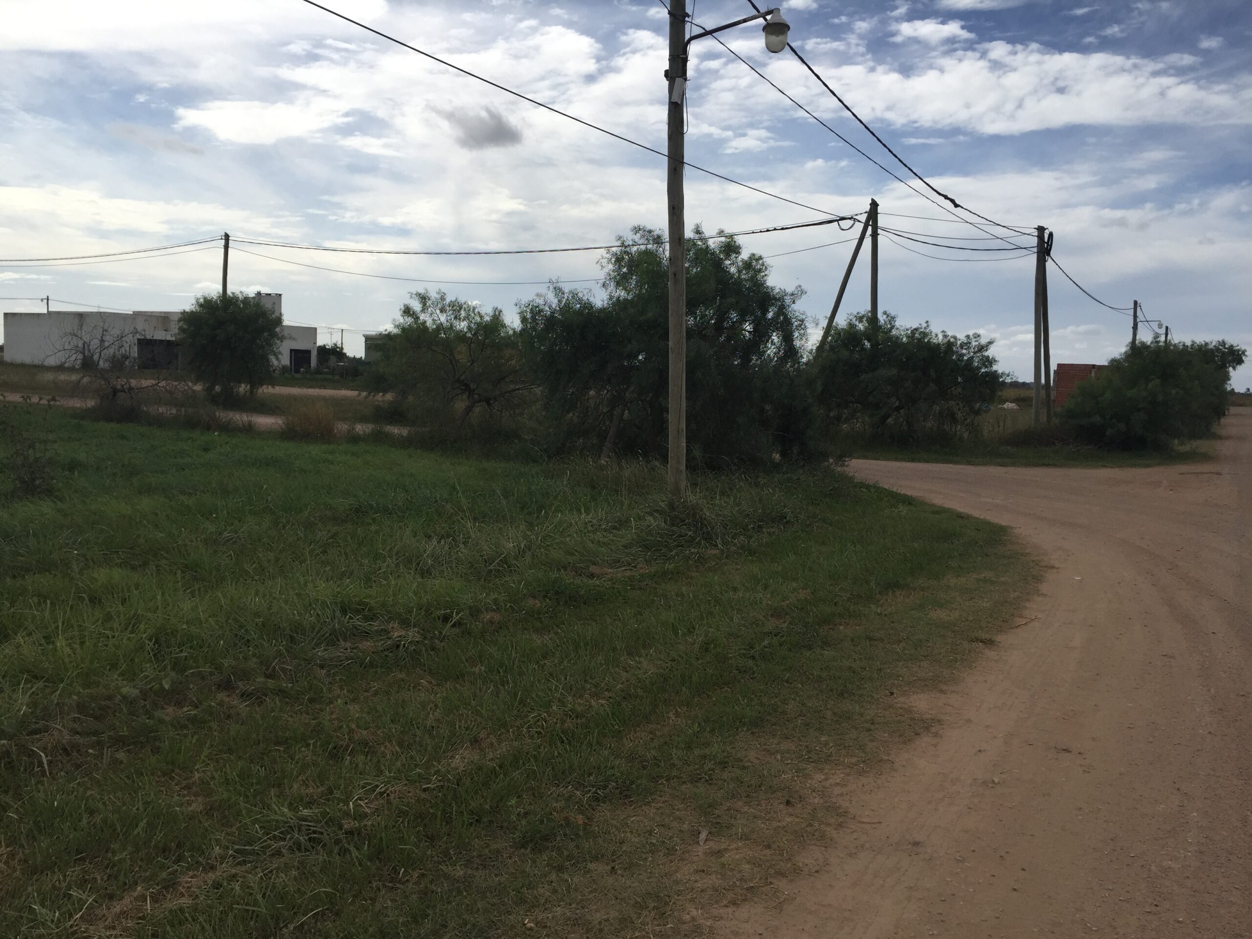 Lotes en zona residencial de Roque Pérez