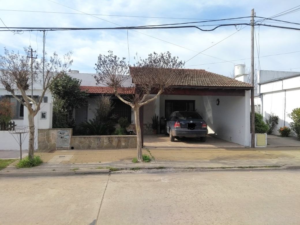 Venta de casa en Roque Pérez. pcia Buenos Aires.