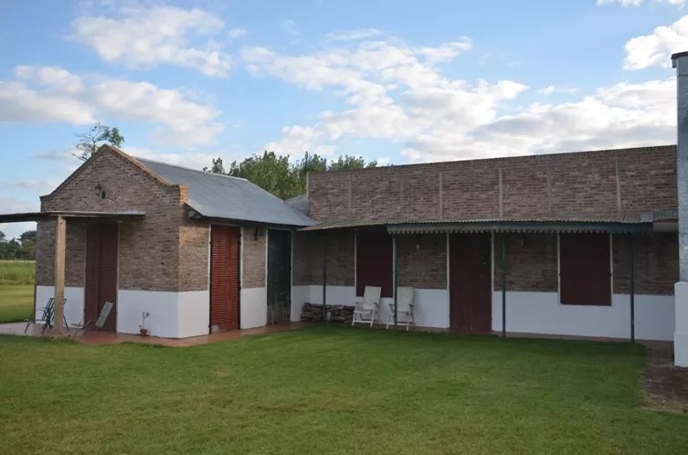 20 has con mejoras en Paraje Forastieri de Roque Perez