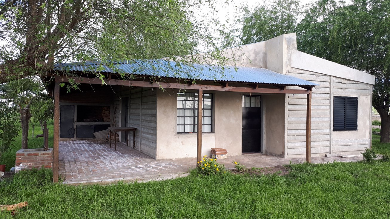 Chacra De 4,5 Has Con Casa, Luz, Parrilla, Galeria, Frutales, Salida A Dos Calles En Roque Perez, Para Empezar A Disfrutar Ya.