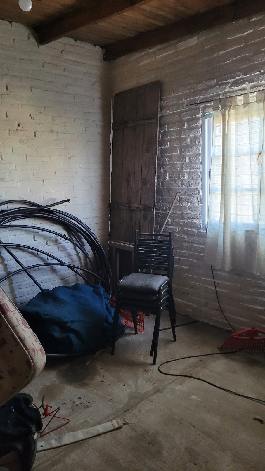 Chacra De 1 Hectarea Con Casa De Campo En La Paz Chica- Roque Perez