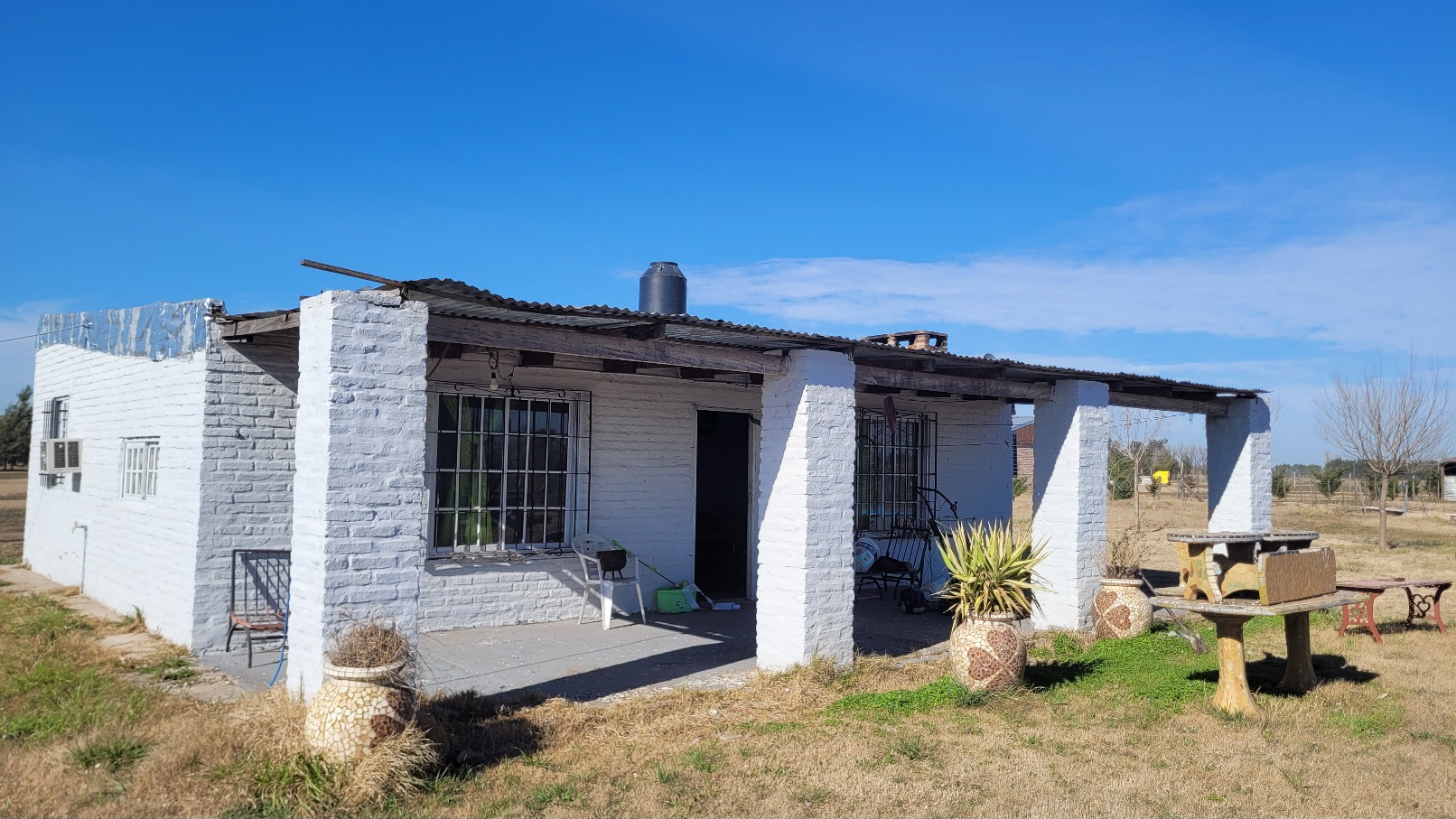 Chacra De 1 Hectarea Con Casa De Campo En La Paz Chica- Roque Perez